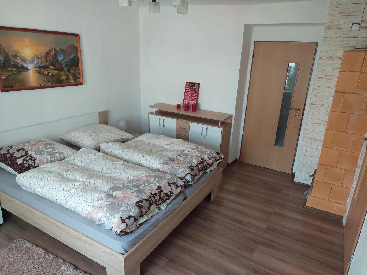 Vaclavskeho Apartment Medzilaborce Экстерьер фото